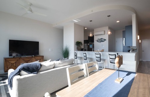 Carolina Beach Condo | Pet Friendly Oceanview - Near Boardwalk