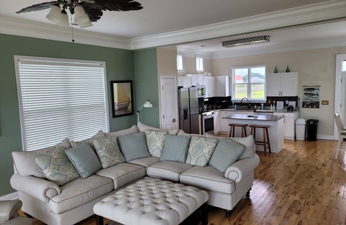 North Carolina Coast House | Pet friendly Ocean views Steps to Beach
