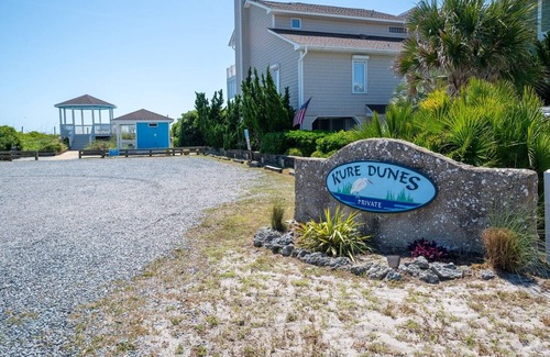 Kure Beach House | Pet friendly, Oceanview Home at Bon Temps