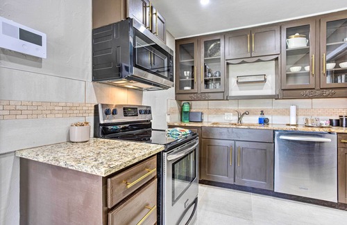 Central Oklahoma City House | Pet-Friendly OKC Home ~ 4 Mi to Downtown!