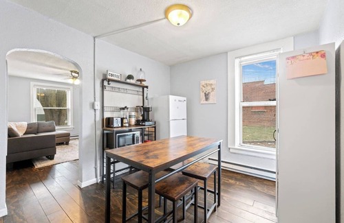 Fort Wayne Apartment | Pet-Friendly One-Bedroom Apartment in Downtown
