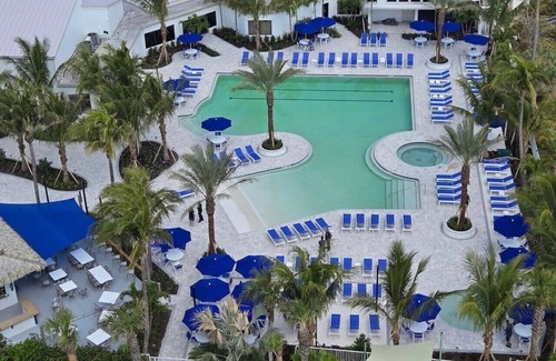 Fort Pierce Condo | Pet-Friendly Paradise with Special Discounts - A Wave from It All Awaits!"