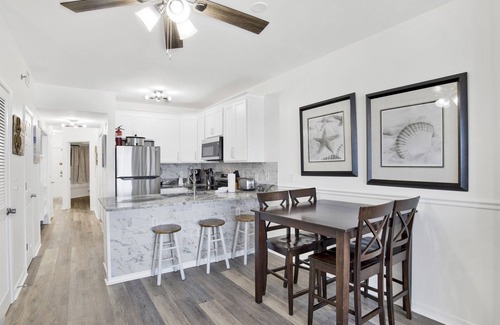 Gulf Shores Condo | Pet-Friendly Paradise | Great Views | Beachfront