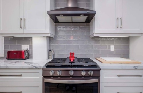West End House | Pet-Friendly Paradise with Hot Tub & More!