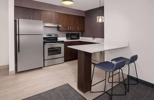 Alpharetta Resort | Pet-friendly Property! Relaxing 2BR Suites with Full Kitchen, Free Breakfast!
