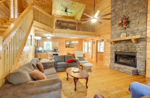 Ellijay House | Pet-Friendly Resort Cabin 5 Mi to Dtwn Ellijay!