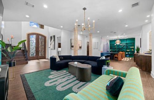 River Ridge House | Pet friendly Retreat in Austin with Pool-Backyard