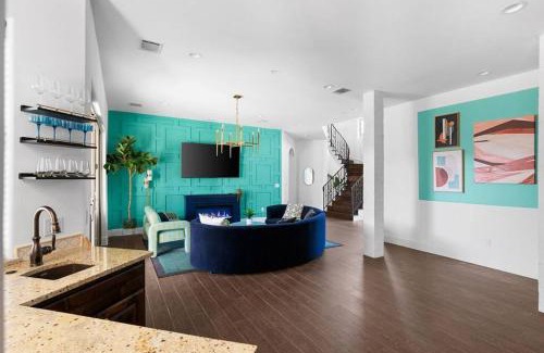 River Ridge House | Pet friendly Retreat in Austin with Pool-Backyard