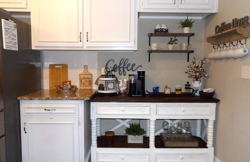 Columbus House | Pet friendly Simply Southern Gem. Located just minutes from Ft. Moore.
