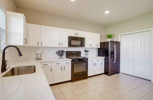 Tomball House | Pet-Friendly Tomball Home ~ 8 Mi to Burroughs Park