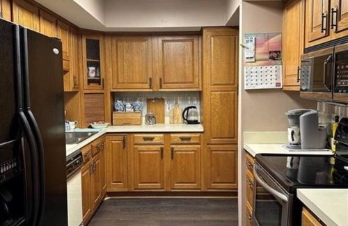 High Point House | Pet Friendly Townhome High Point in Gated Community