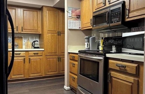 High Point House | Pet Friendly Townhome High Point in Gated Community