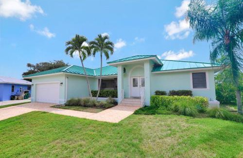Marco Island House | Pet-friendly waterfront home on key lot with view