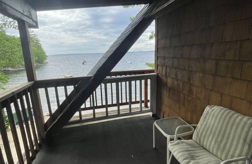 Sebago Cottage | PET FRIENDLY WITH A SANDY BEACH AND A MOORING