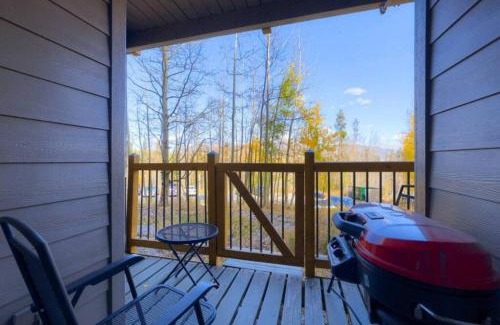 Wildernest House | Pet Friendly With A Fireplace A Pool Near Mountain Biking And Skiing