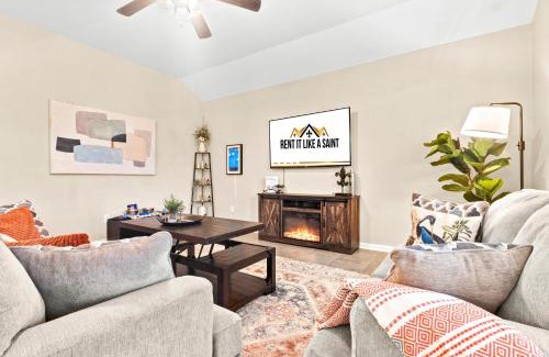 Lake Charles House | Petfriendlymid-term Stays2king Beds&desk