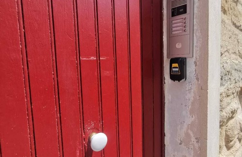Carpentras Apartment | Petit Appart au Cœur des Remparts