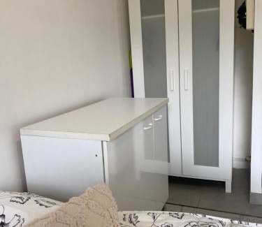 12th Arrondissement Apartment | Petit logement bien placé
