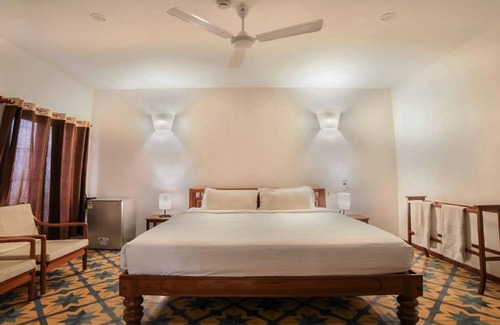 White Town Hotel | Petit Palais