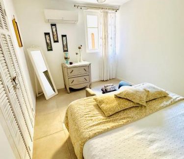 L'Isle-sur-la-Sorgue Apartment | Petit Rêve