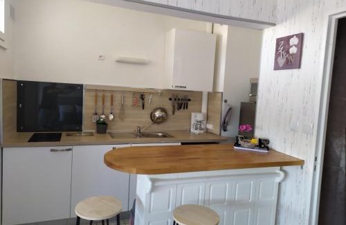 Sens Apartment | Petite halte Appt 103