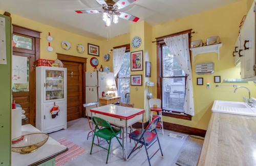 Lockeland Springs House | Petite Vintage Charmer - Trendy East Nashville