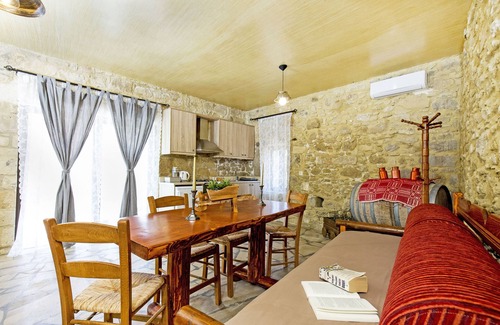 Vlasiana House | Petrakis Cretan Homes "PLATANI"