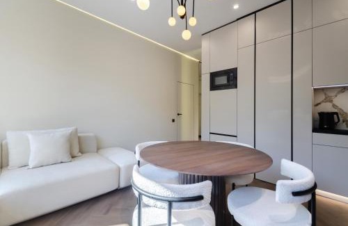 Pechers'kyi District Apartment | Petrovdom Apartment 03-258 in RC Pechersk Plaza, Mykhaila Boichuka 17