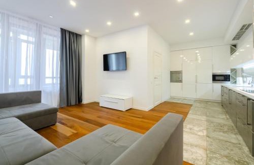 Kyiv Apartment | Petrovdom Apartments 13-1327 in RC Diplomat Hall, Zhylianska 59