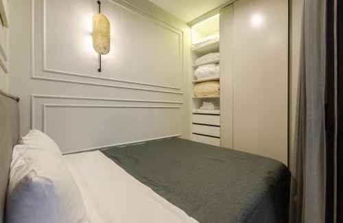Kyiv Apartment | Petrovdom Apartments 17-183a in RC New York Concept House, Antonovycha 74