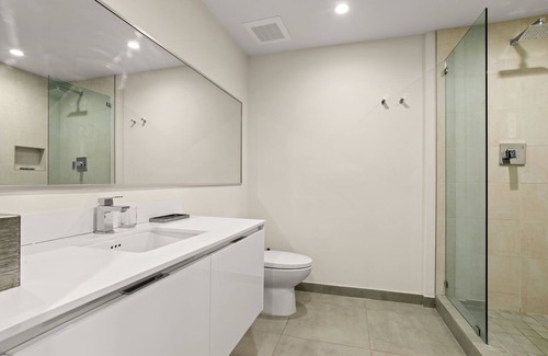 Hollywood Resort | Pets friendly 1BR APT AT / Hollywood beach RESORT