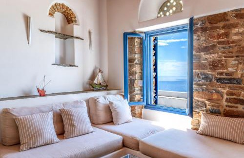 Kardiani House | Phaedrus Living: Luxury Stonehouse Tinos