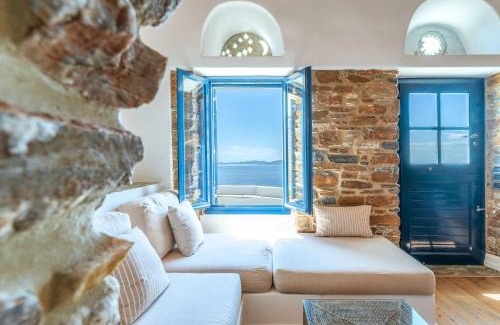 Kardiani House | Phaedrus Living: Luxury Stonehouse Tinos