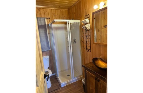 Phelps Cabin | Phelps Hillside Resort Cabin #4