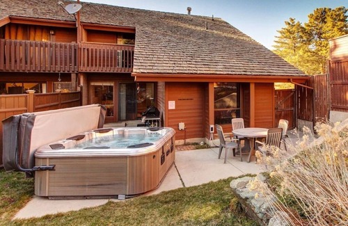 Cottonwood Heights House | Phenomenal Getaway w/Private Hot Tub, Mountain Views & Prime Location