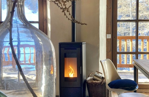 Molines-en-Queyras Cottage | Philème-4*-Gîte-Exclusive-Ensuite with Bath-Mountain view
