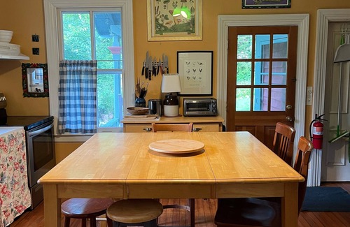 Phoenicia House | Phoenicia 1890 Bear Cottage