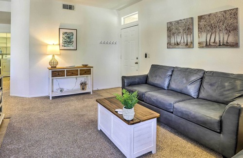 Portofino Condo | Phoenix Condo w/ Pool Near Wild Horse Pass!
