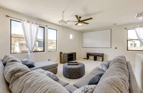 South Mountain House | Phoenix Haven w/ Balcony, Pool & Hot Tub Access