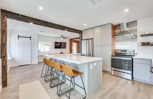 South Mountain Acres House | Phoenix Home Near South Mountain Preserve Trails!