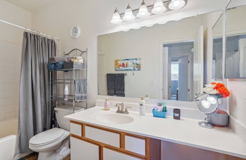 Deer Valley Condo | Phoenix Oasis: Relax by the Pool in Paradise!