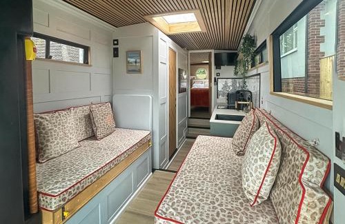 Paignton House | Phoenix Star Bus