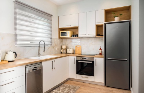 Ipsos Apartment | Phos Elegant Residences by Konnect, 400m to the beach - Two Bedroom Apartment