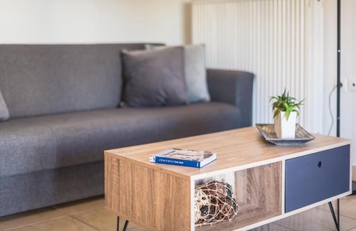 Kerameikos Apartment | Photostory Art Studio