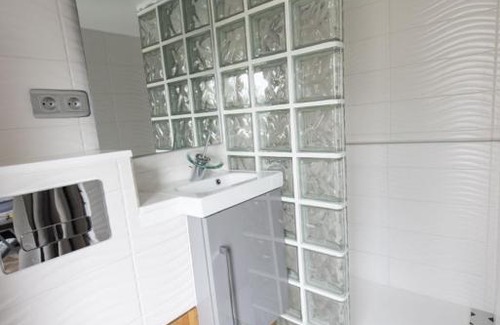 Saint-Merri Apartment | Piaf