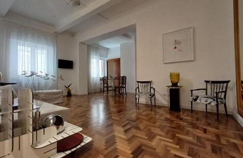 Rione V Ponte Apartment | Piano 2 Roma - Piazza Navona Deluxe Apartment