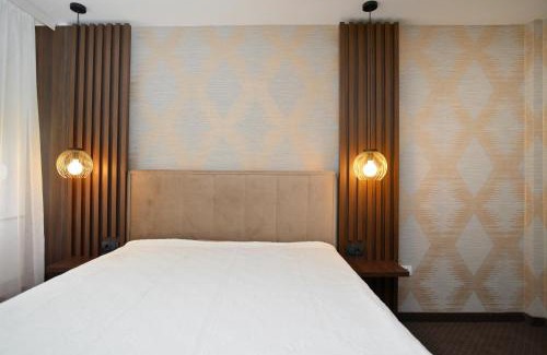 Novi Beograd Apartment | Piano Luxe Apartment with Sauna and bicycles