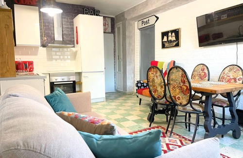 La Victoria Apartment | Picasso loft art design apartment, in centre Malaga