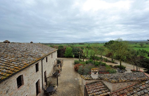 Colle di Val d'Elsa Apartment | "PICCIONAIA" 2 bedroom apt in the Tuscan countryside in Colle di Val d'Elsa
