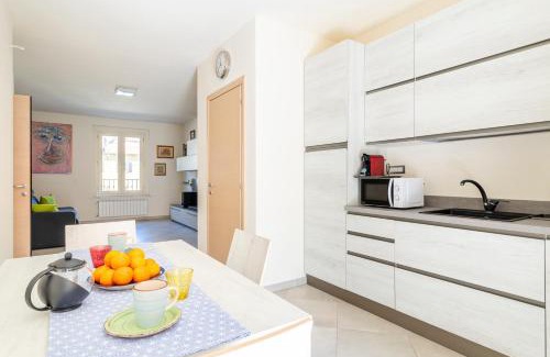 Venezia Nuova Apartment | Piccola Venezia Bright Apartment with Balcony!
